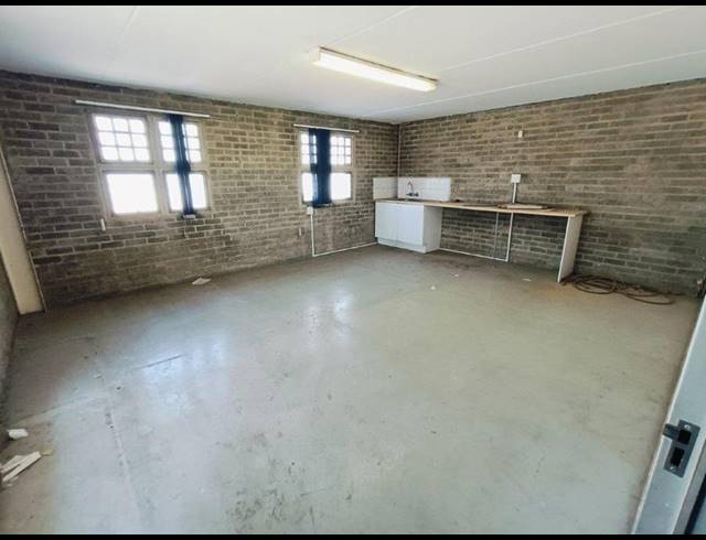 INDUSTRIAL PROPERTY TO RENT IN HALFWAY HOUSE